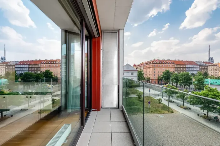 Pronájem bytu 1+kk, Praha - Vinohrady, Korunní, 47 m2