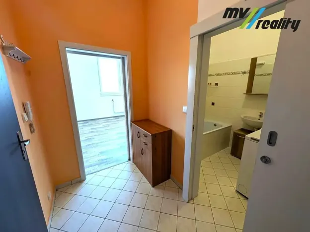Pronájem bytu 2+kk, Milovice, Višňová, 63 m2
