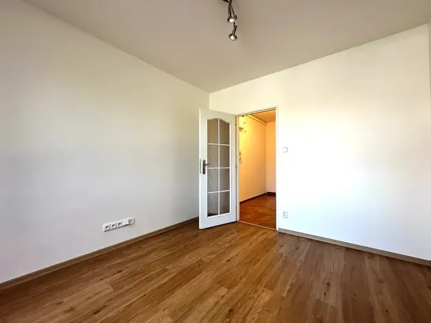 Pronájem bytu 3+1, Praha - Kobylisy, Třebenická, 65 m2