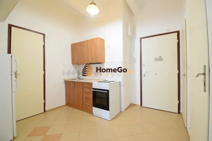 Pronájem bytu 2+1, Praha - Nusle, U gymnázia, 52 m2