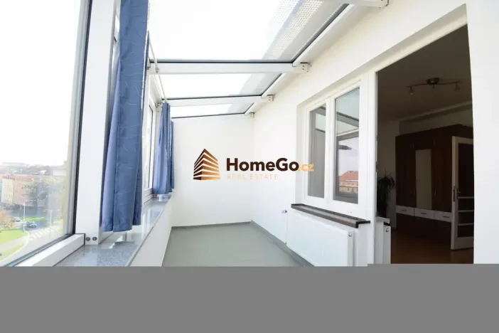 Pronájem bytu 2+kk, Praha - Nusle, U gymnázia, 44 m2