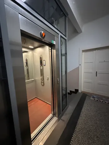 Pronájem bytu 2+kk, Praha - Žižkov, Fibichova, 60 m2