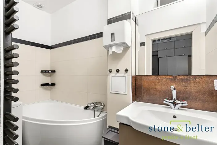 Prodej bytu 3+1, Praha - Smíchov, Zborovská, 111 m2