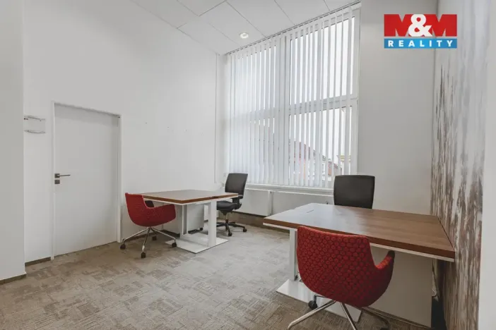 Pronájem kanceláře, Klatovy - Klatovy I, nám. Míru, 396 m2