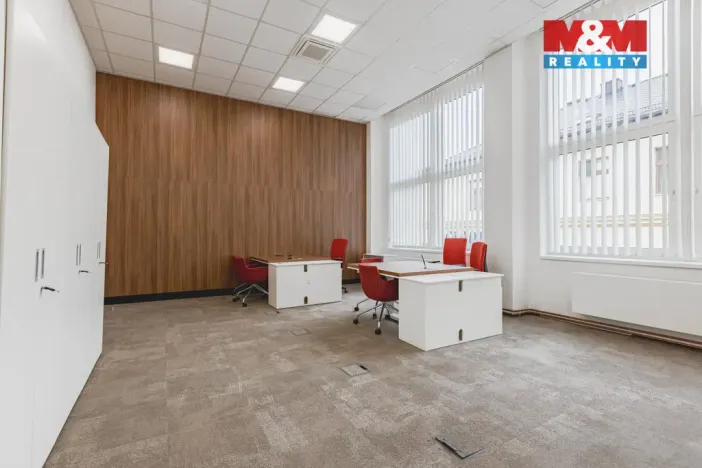Pronájem kanceláře, Klatovy - Klatovy I, nám. Míru, 396 m2