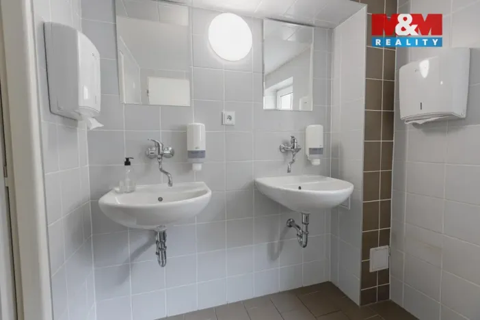 Pronájem kanceláře, Klatovy - Klatovy I, nám. Míru, 396 m2