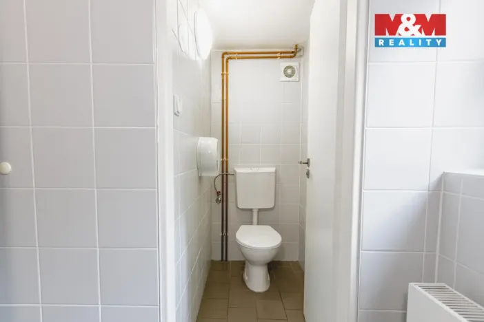 Pronájem kanceláře, Klatovy - Klatovy I, nám. Míru, 396 m2