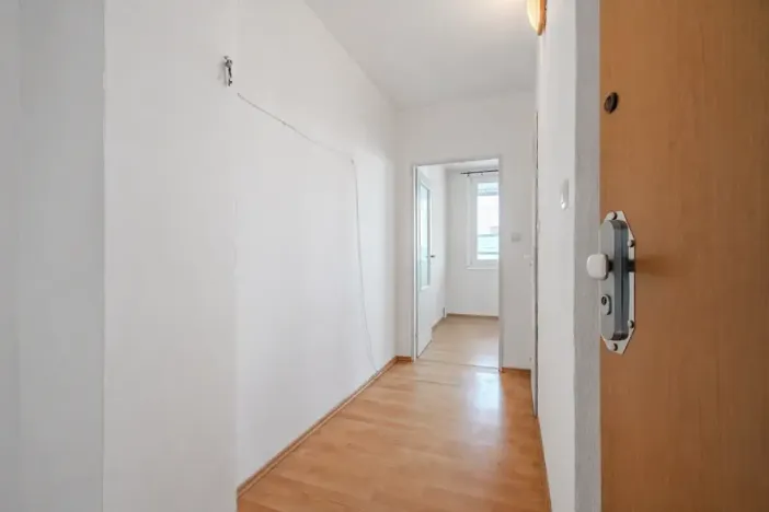 Prodej bytu 1+kk, Praha - Prosek, Vysočanská, 37 m2