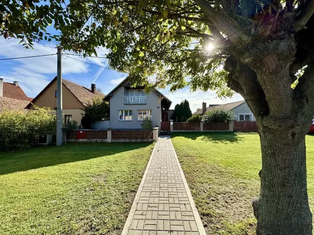 Prodej rodinného domu, Ostrov, 90 m2