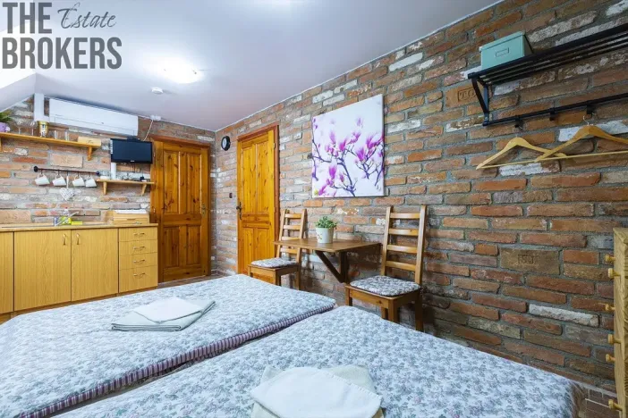 Prodej ubytování, Březí, Na štěrkách, 333 m2