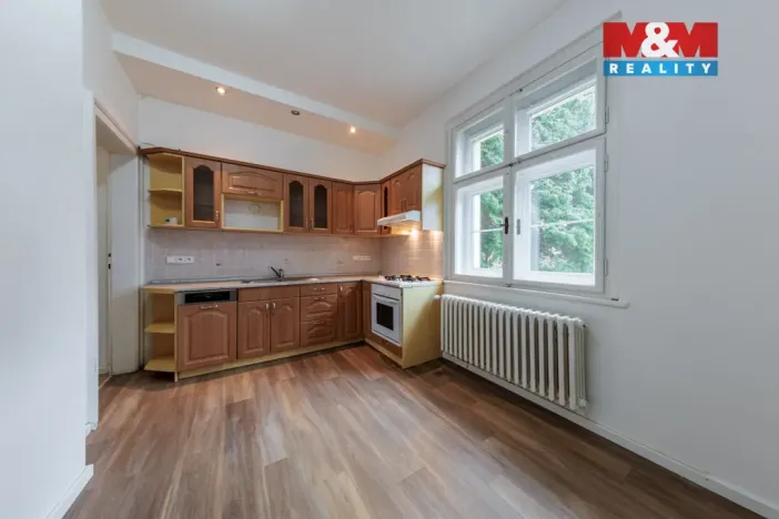 Prodej bytu 3+1, Karlovy Vary - Drahovice, Americká, 92 m2