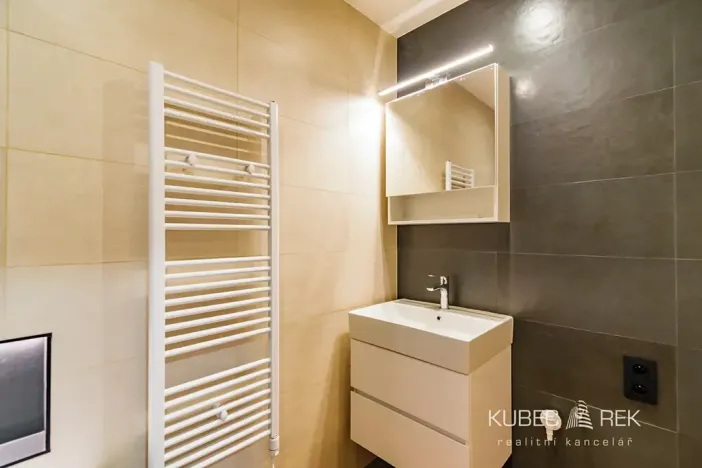 Pronájem bytu 2+1, Jindřichův Hradec, sídliště U Nádraží, 49 m2