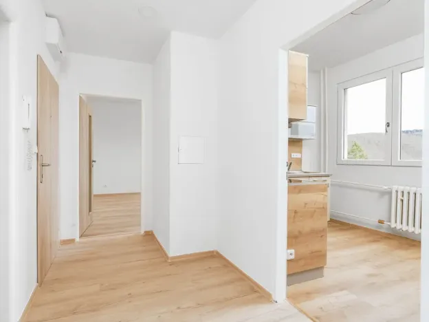 Pronájem bytu 2+1, Jince, 51 m2