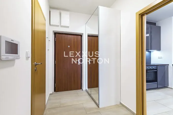 Pronájem bytu 2+kk, Praha - Bubeneč, Mlýnská, 47 m2