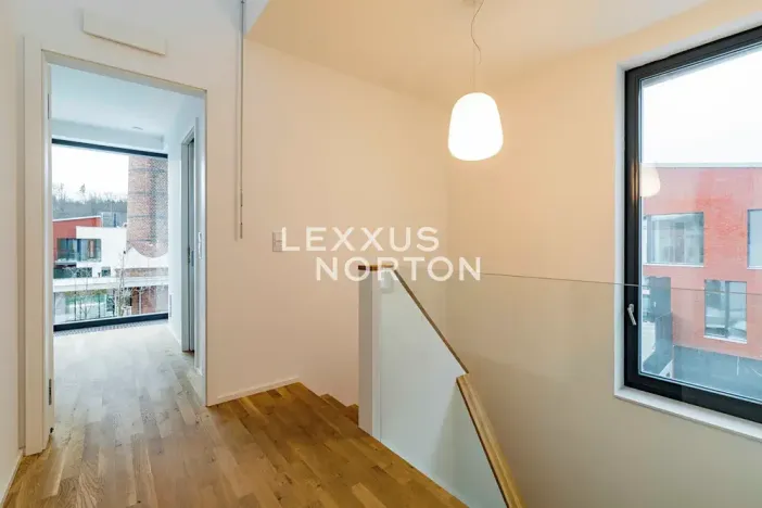 Pronájem rodinného domu, Praha - Dejvice, V Šáreckém údolí, 190 m2