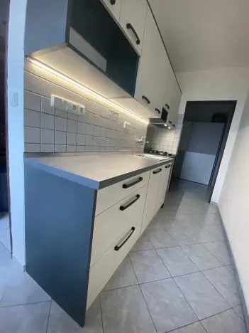 Pronájem bytu 3+1, Karlovy Vary, Gagarinova, 83 m2