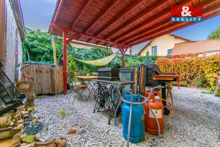 Pronájem restaurace, Praha - Ďáblice, Konětopská, 240 m2