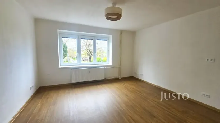 Pronájem bytu 1+1, Písek, Smetanovo nám., 38 m2