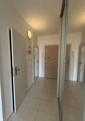 Pronájem bytu 2+kk, Praha - Kobylisy, Frýdlantská, 43 m2