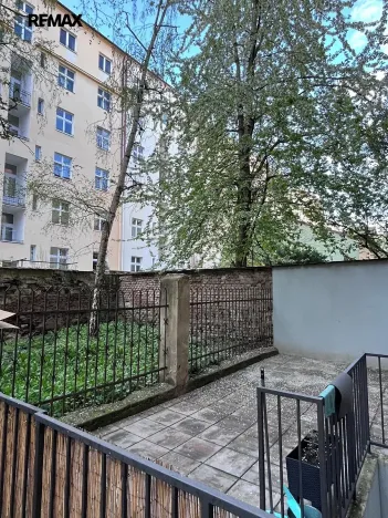 Pronájem bytu 1+kk, Praha - Nusle, Oldřichova, 28 m2