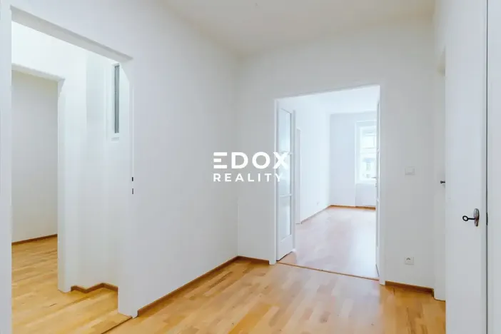 Prodej bytu 3+1, Praha - Vinohrady, Hradecká, 95 m2