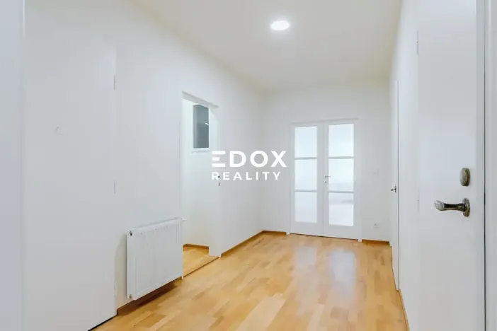 Prodej bytu 3+1, Praha - Vinohrady, Hradecká, 95 m2