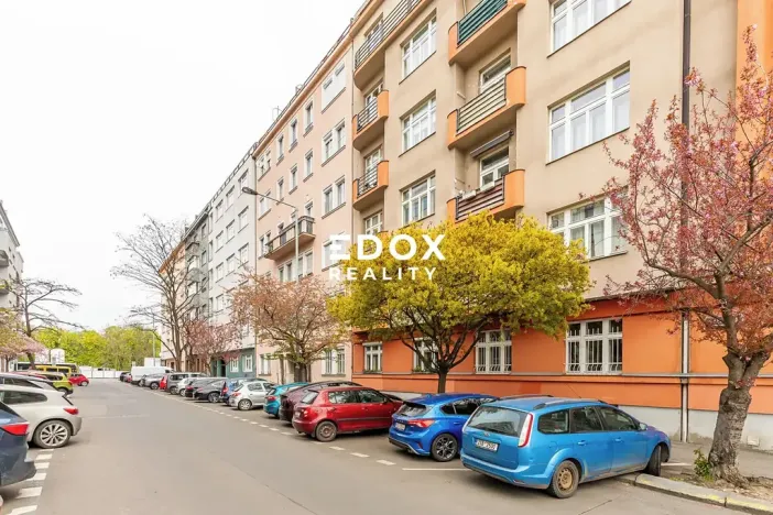 Prodej bytu 3+1, Praha - Vinohrady, Hradecká, 95 m2