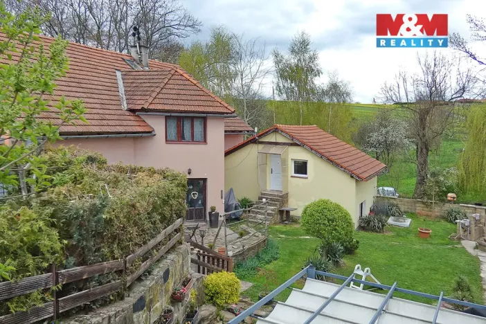 Pronájem bytu 1+1, Červené Pečky, Dobešovice, 40 m2