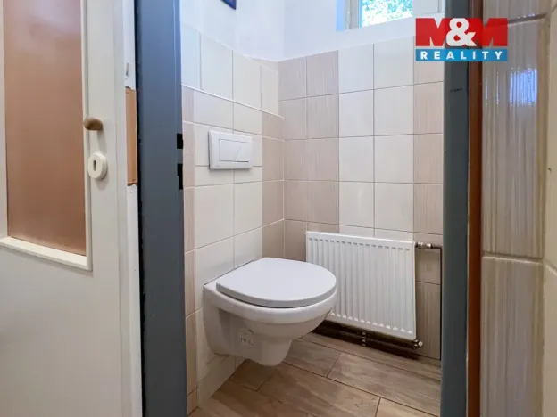 Prodej rodinného domu, Strašín, 450 m2