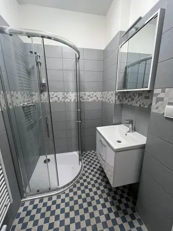 Pronájem bytu 3+1, Praha - Karlín, Sokolovská, 82 m2