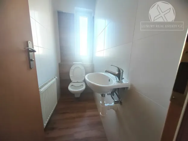 Pronájem bytu 3+1, Praha - Dejvice, Kladenská, 87 m2