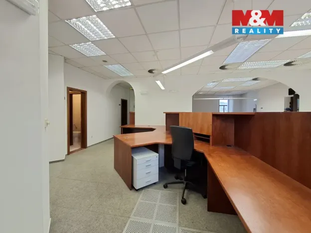 Pronájem kanceláře, Chodov, Staroměstská, 220 m2