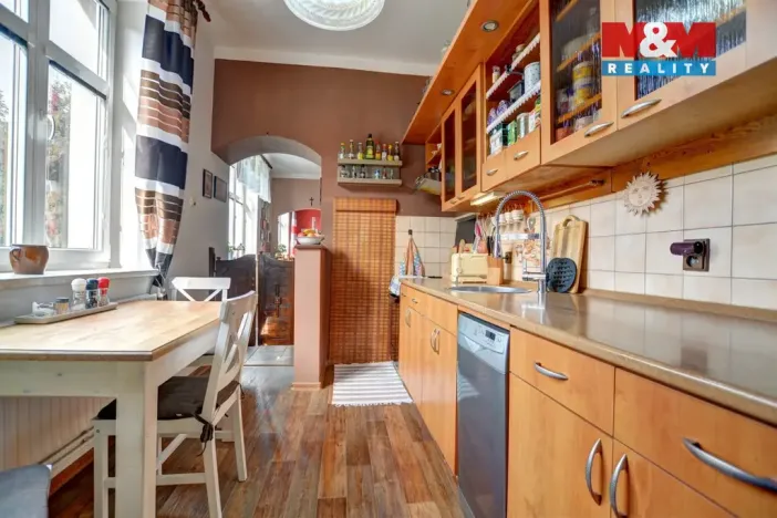 Prodej činžovního domu, Hostinné, Horská, 408 m2