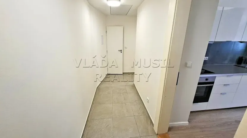 Pronájem bytu 2+kk, Praha - Libeň, Novákových, 36 m2