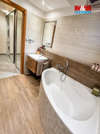 Pronájem bytu 3+kk, Hradec Králové, Na Výsluní, 65 m2