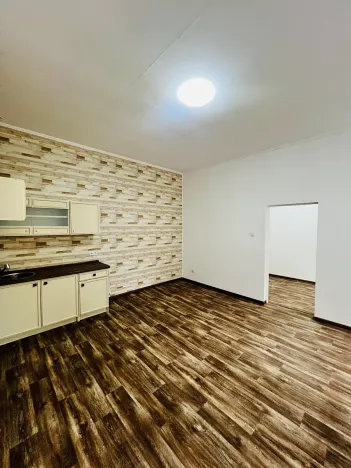 Pronájem bytu 2+kk, Teplice, Rokycanova, 36 m2