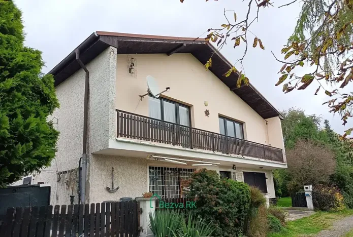 Prodej rodinného domu, Klučenice, 166 m2