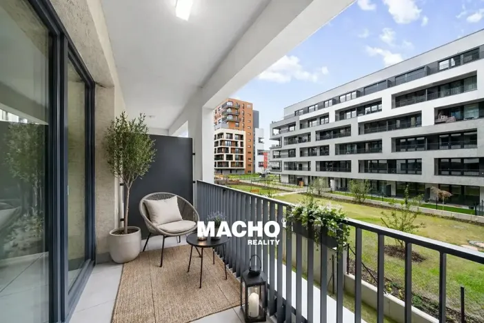 Pronájem bytu 1+kk, Praha - Hloubětín, Poděbradská, 31 m2