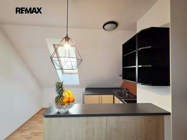 Prodej bytu 2+kk, Jesenice, Příčná I., 45 m2