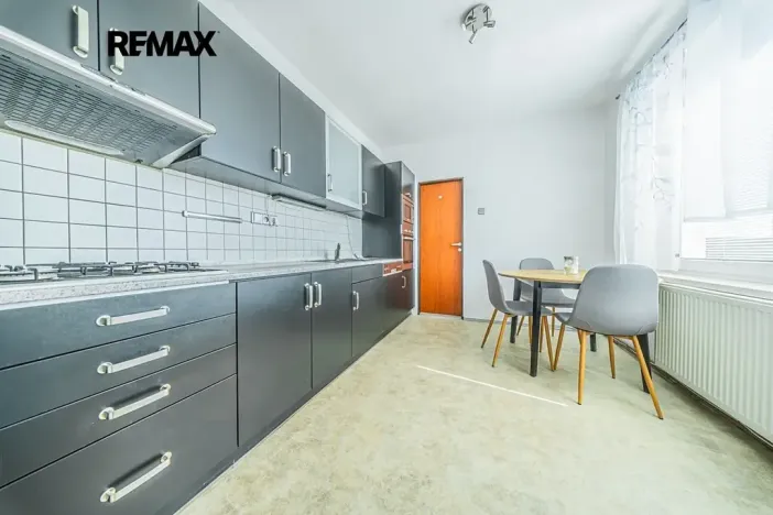 Prodej bytu 3+1, Ledce, 71 m2