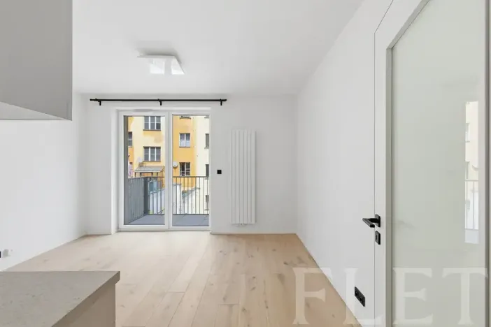 Pronájem bytu 1+kk, Praha - Vršovice, Krymská, 23 m2