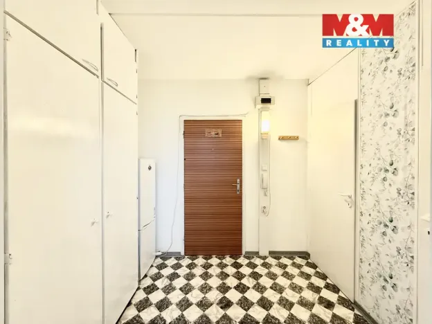Pronájem bytu 1+kk, Praha - Troja, Lešenská, 26 m2