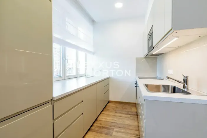 Pronájem bytu 2+kk, Praha - Dejvice, Evropská, 73 m2