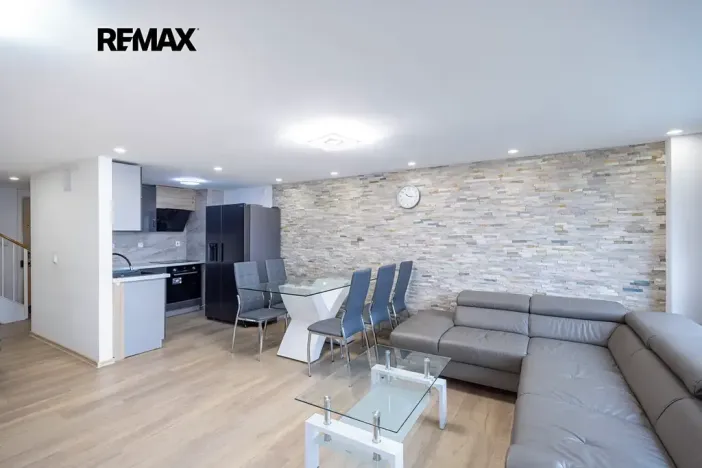 Pronájem bytu 4+kk, Praha - Modřany, Plovdivská, 82 m2