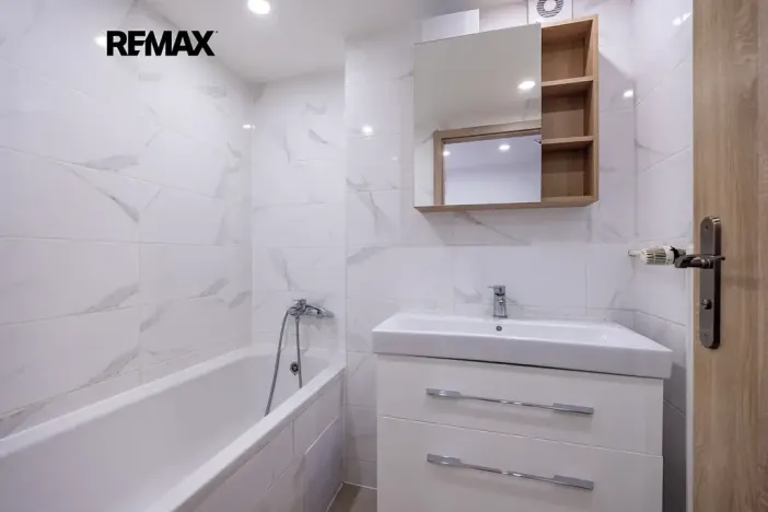 Pronájem bytu 4+kk, Praha - Modřany, Plovdivská, 82 m2