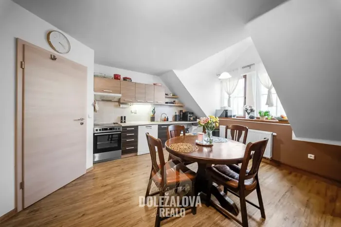 Pronájem bytu 4+1, Luka nad Jihlavou, nám. 9. května, 112 m2