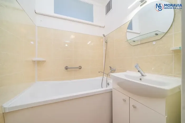 Prodej bytu 2+1, Bruntál, Jesenická, 53 m2