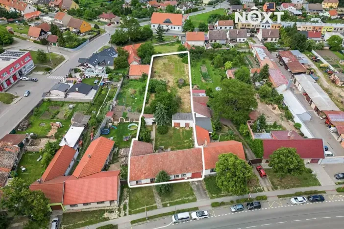 Prodej pozemku pro bydlení, Drnholec, nám. Svobody, 2111 m2