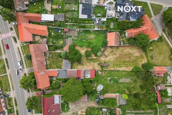 Prodej pozemku pro bydlení, Drnholec, nám. Svobody, 2111 m2