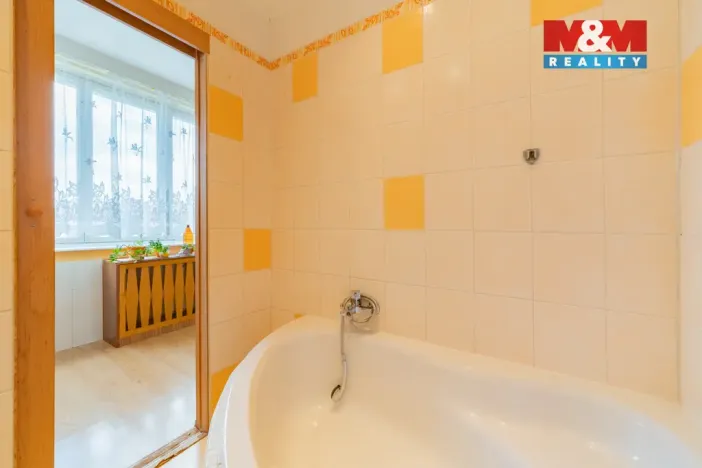 Prodej bytu 2+1, Cheb, Přátelství, 59 m2